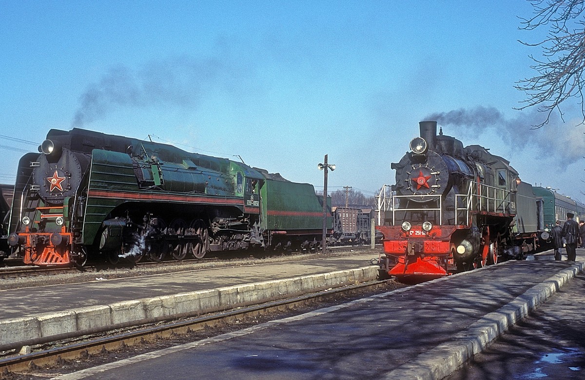 SU251-86 + P36-0050  Novograd - Volynski  13.02.95