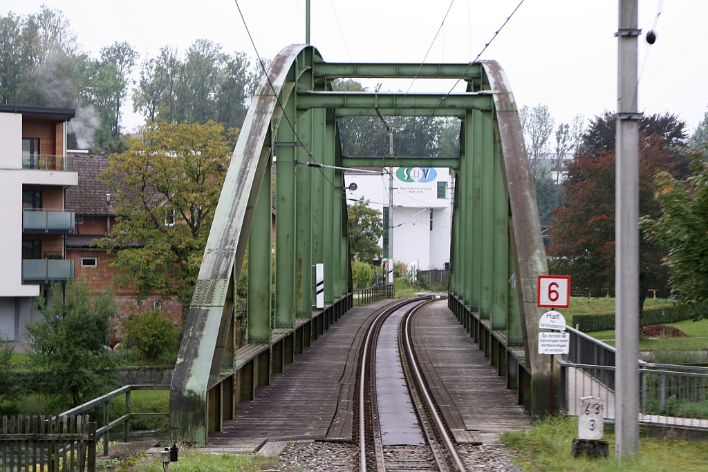 Südliche Traunbrücke im Bahnhof Bad Ischl am 23.September 2017.