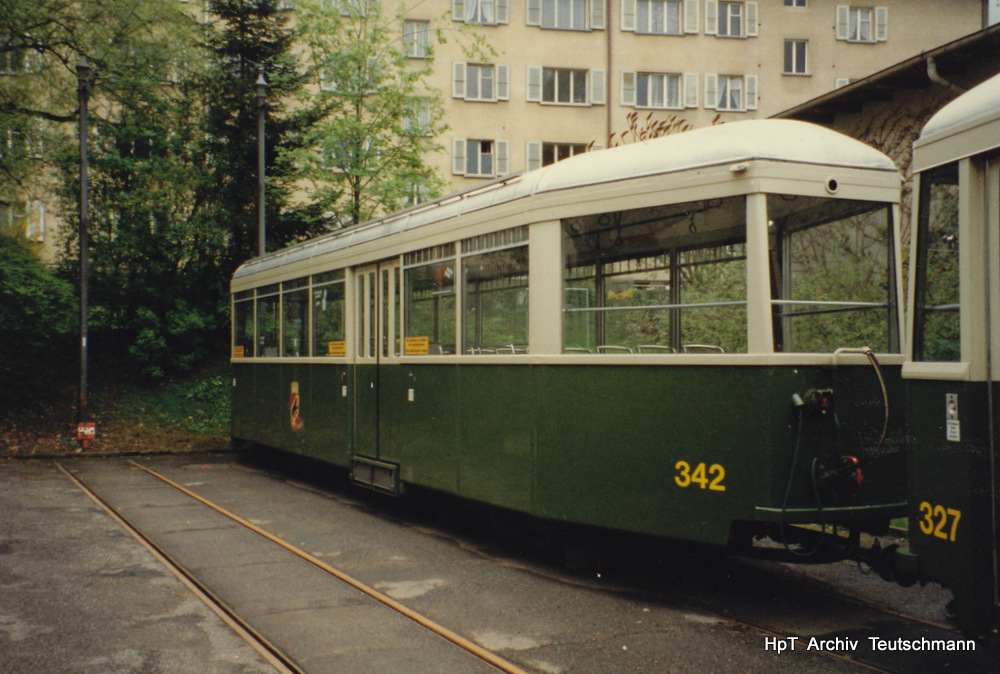 SVB / Bern mobil - Trambeiwagen B 342 ex VBZ 712 in Bern im Mai 1991