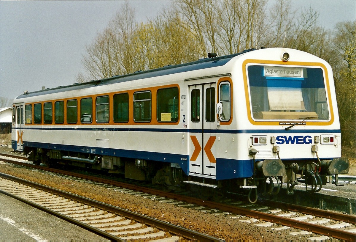 SWEG-VT 121 am 21.3.2003 in Meckesheim.
