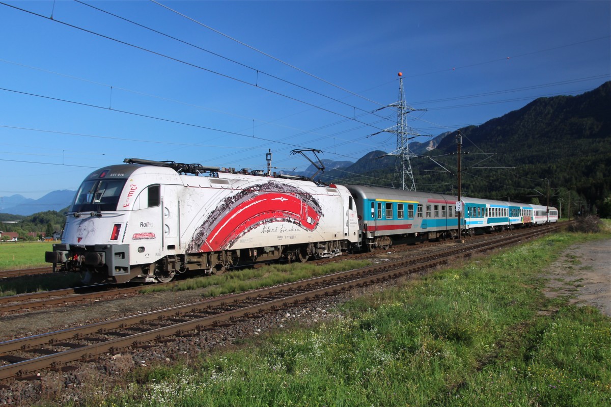 SZ 541 016  Albert Einstein  mit dem D210  (Dobova-Villach Hbf) bei der Durchfahrt im Bahnhof Ledenitzen aufgenommen am 01.09.2015