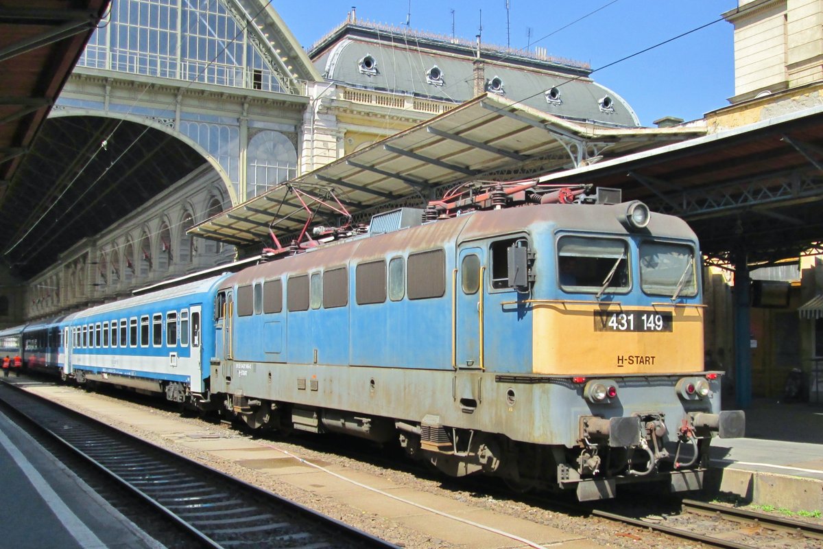 Szili 431 149 steht am 6 Mai 2016 in Budapest-Keleti.