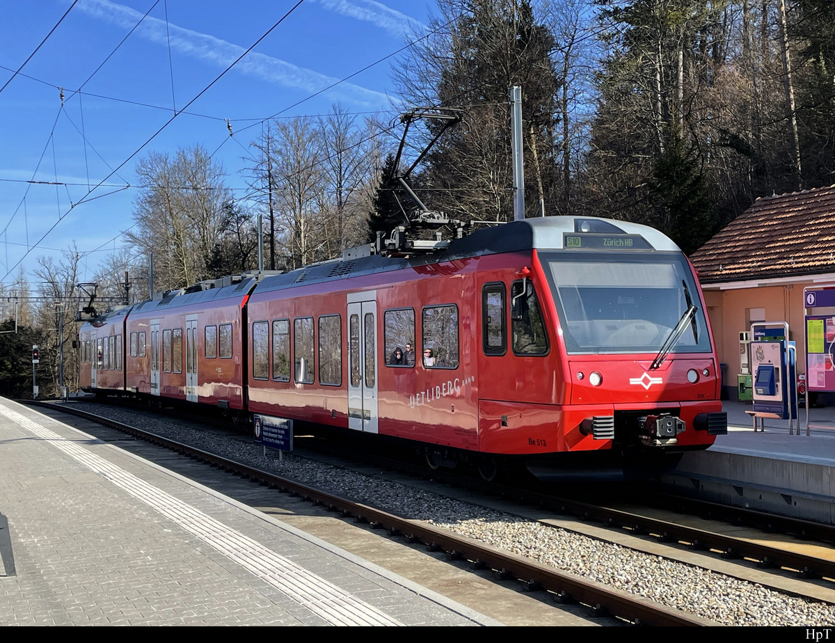 SZU - Triebzug Be  552 013-4 am Endpunkt der Linie auf dem Uetliberg am 13.03.2022