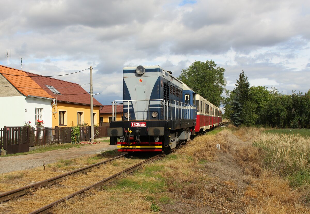 T 435 0114 als OS 91164 zu sehen am 23.09.23 in Kněževes. 
