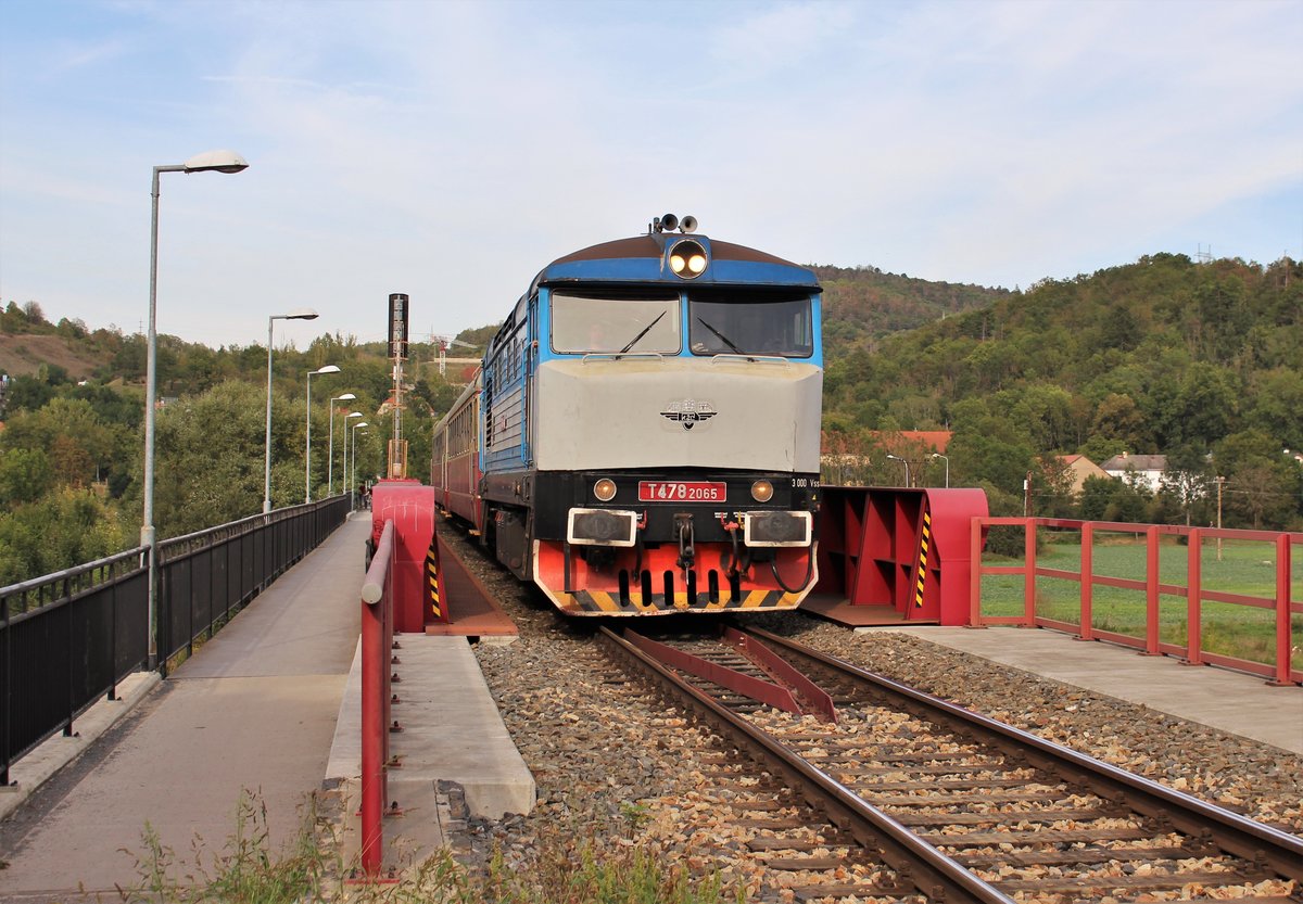 T 478 2065 mit R 1270 zu sehen am 13.09.20 in Beroun.