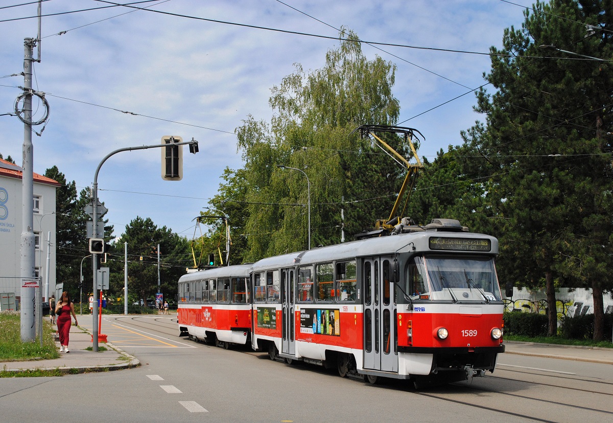 T3P 1589 + 1620 an der Kreuzung Kounicova / Tabor auf der Fahrt zur Endstelle Klusackova. (02.08.2025)