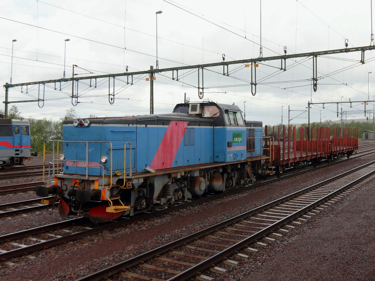T44 351 rangiert am 24. Juni 2016 im Bahnhof von Kiruna.