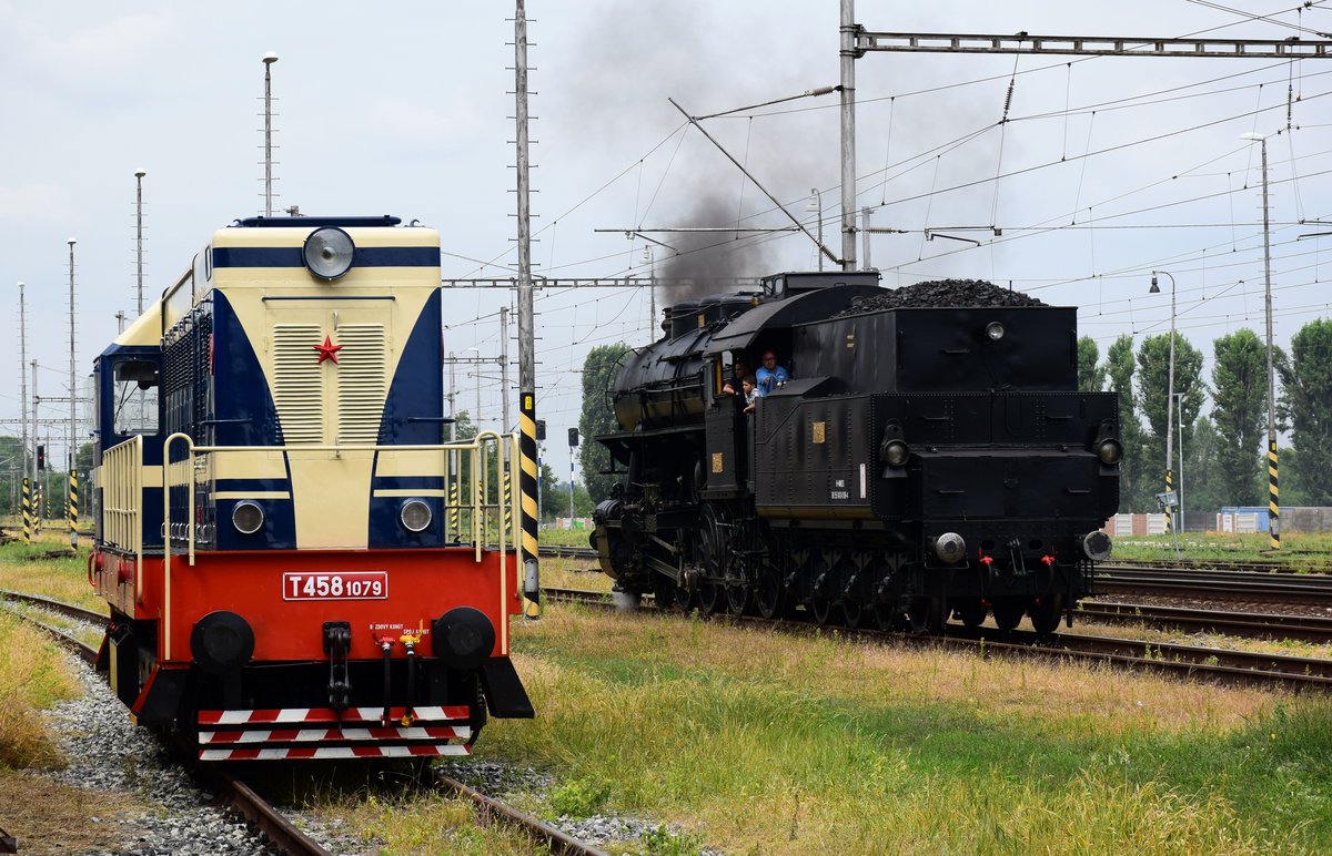 T458.1079 und 424 009 in Bf. Šaľa (Vágsellye).
15.08.2020.