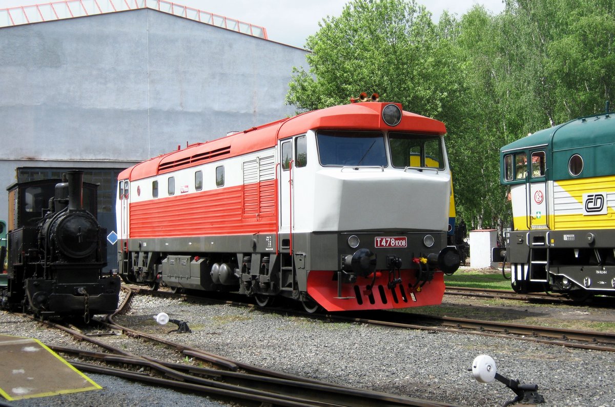 T478 1008 steht am 13 Mai 2012 ins Eisenbahnmuseum von Luzna u Rakovnika.