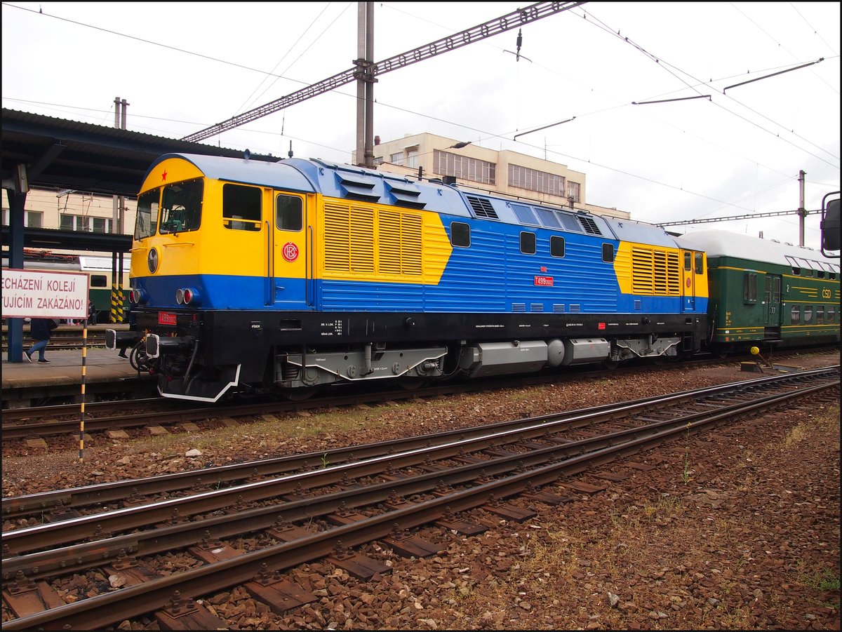 T499 0002  Kyklop  (759)in HBf. Kralupy nad Vltavou. Tag der Eisenbahn am 27.04.2019. Die schnellste tschechische Diesellokomotive 176km/st.