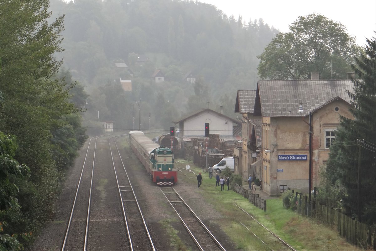 T669 0001 war zu sehen am 13.09.14 mit einem Sonderzug nach Lužná in Nové Strašecí.