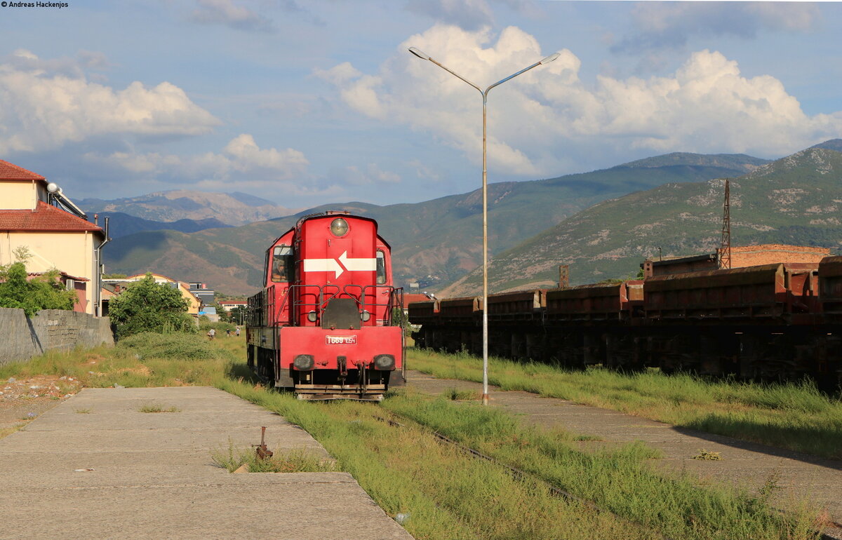 T669 1054 beim Umsetzen in Elbasan 28.8.21