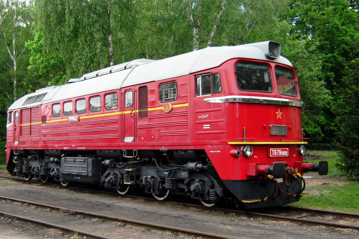 T679 1600 steht am 13 Mai 2012 ins Eisenbahnmuseum von Luzna u Rakovnika. 