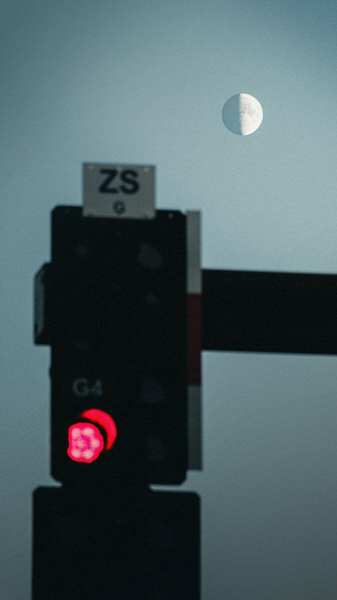 Take me to the moon ...

——————

19.09.2026