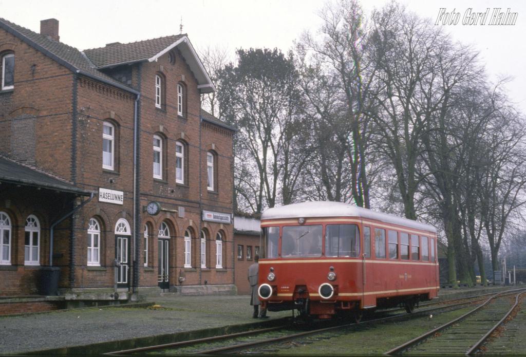 Talbot VT 1 der HKB im Bahnhof Haselünne am 16.11.1988.