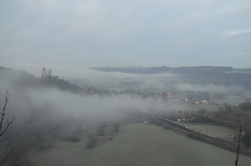 Talent 2 der Abellio Mitteldeutschland in Saaleck mit Burg Saaleck 01.12.2019