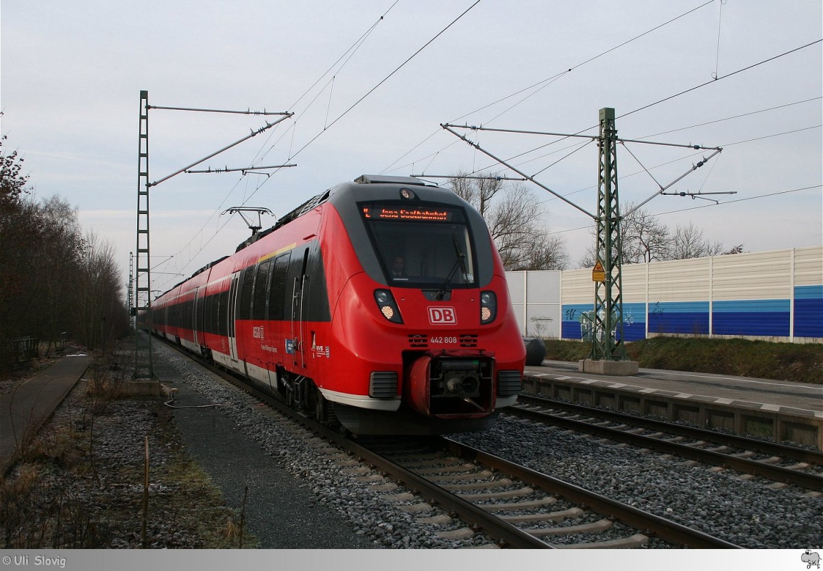 Talent II # 442 808 erreicht auf seinen Weg nach Jena am Morgen des 5. Februar 2014 den Bahnhof Bad Staffelstein. 