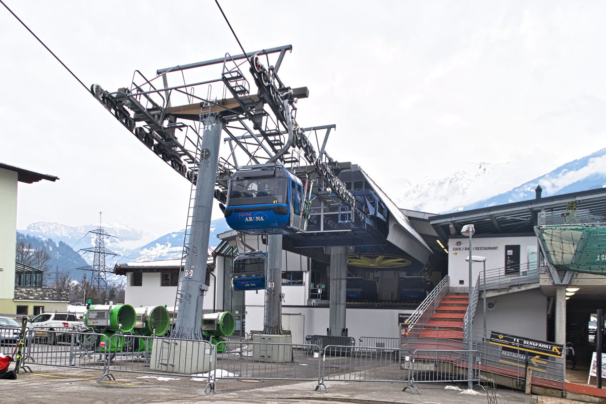 Talstation der Rosenalmbahn bei Zell am Ziller. Aufgenommen 2.3.2019.