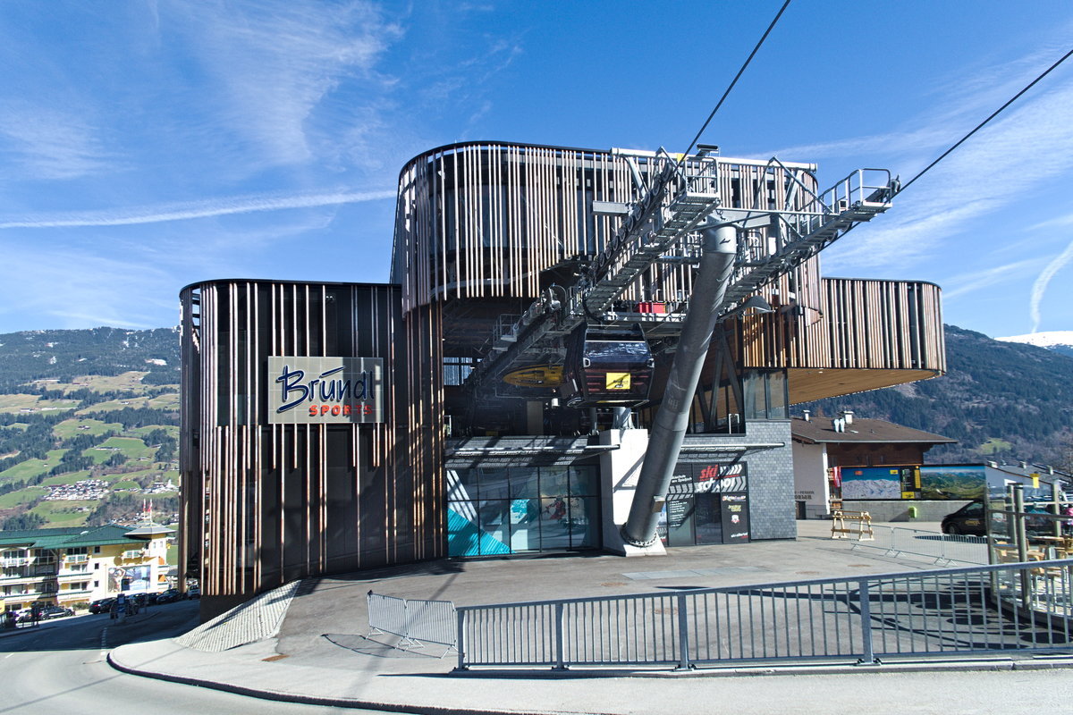 Talstation der Spieljochbahn Fügen. Aufgenommen 12.3.2020.