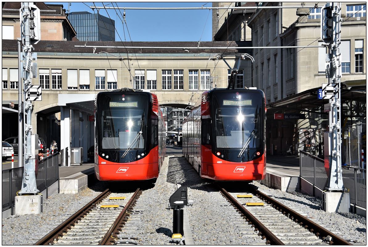 Tango 4001 und 4006 in St.Gallen. Noch muss man umsteigen, wenn man von Trogen nach Appenzell fährt. (17.103.2018)