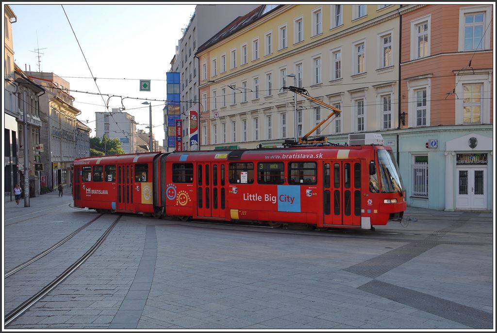 Tatra K2S 7127 der Linie 3 in Bratislava. (04.07.2015)