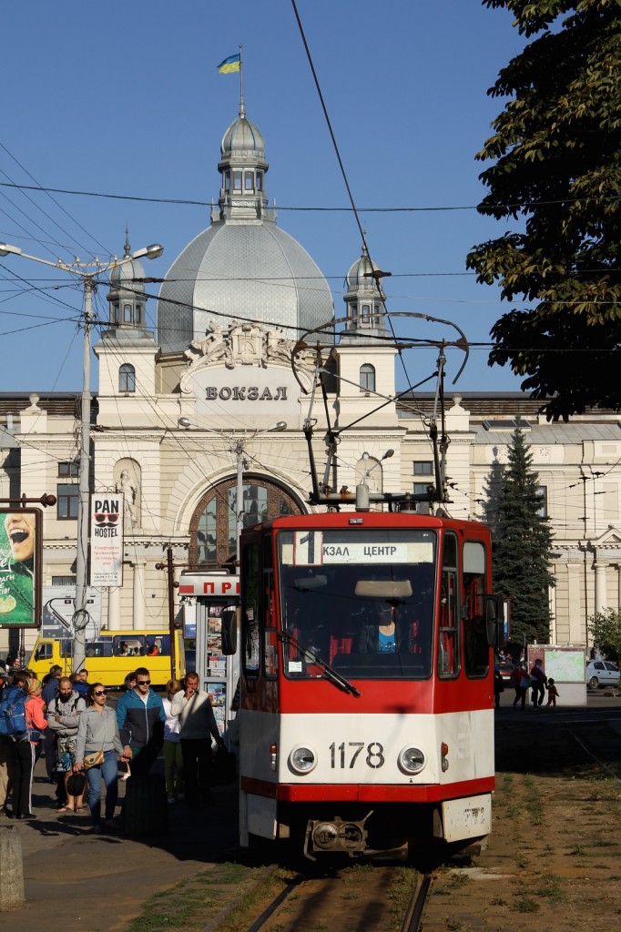TATRA T4 mit der Nummer 1178 ex Erfurt am 20.08.2015 in Lviv. Fotografiert am Hauptbahnhof. 