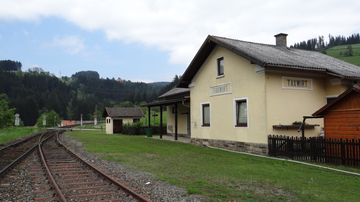 Taxwirt, Haltestelle (2015-05-18), an der Grenze zwischen Kärnten und Steiermark, vom Personenverkehr seit geraumer Zeit nicht mehr bedient.