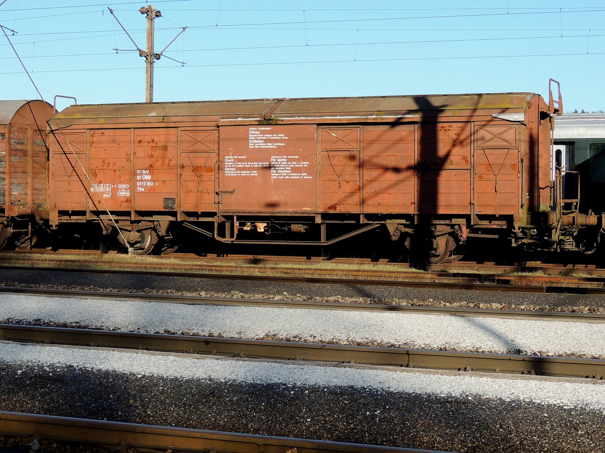 Tbs 21810712352-1 im Besitz der ÖGEG, ist am Bhf. Timelkam hinterstellt; 131230