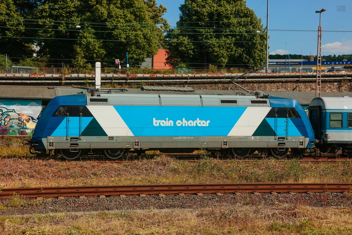 TCS 101 133-7 traincharter mit RE13 Ersatzzug  Maas-Wupper-Express  in Wuppertal, Juli 2025.