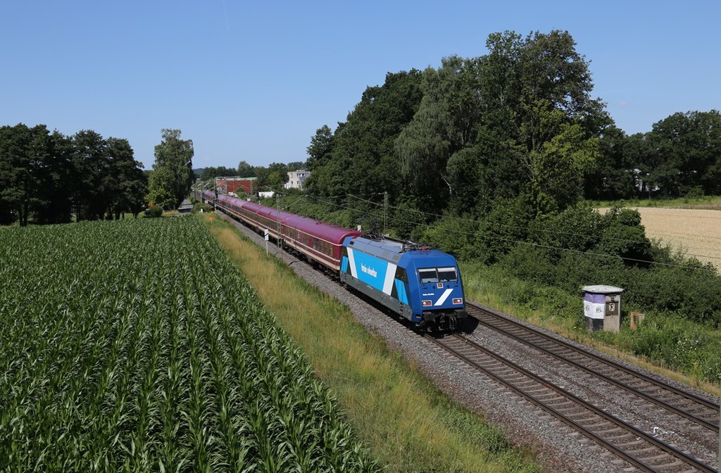 TCS 101051 war am 7.7.2023 mit einem Mülle Party Zug auf der Rollbahn nach Hamburg Altona unterwegs. Um 11.19 Uhr kam der Zug durch Osnabrück - Hellern.