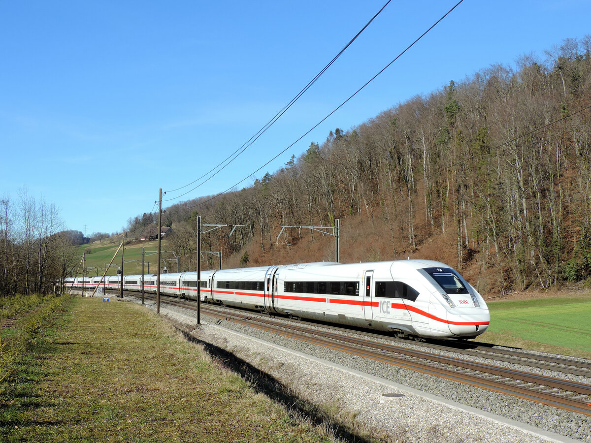 Tecknau - 8. Februar 2022 : ICE 275 von Berlin Ostbahnhof nach Interlaken Ost.
