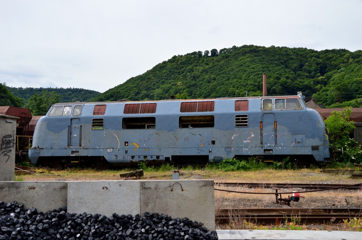 Teileträger, seit dem letzten Bild das ich von der Maschine gemacht habe sind gut drei Jahre vergangen.....so einiges ist schon abgeschraubt worden. Der Zahn der Zeit nagt an ihr....Brohltalbahn in Brohl-Lützing. 