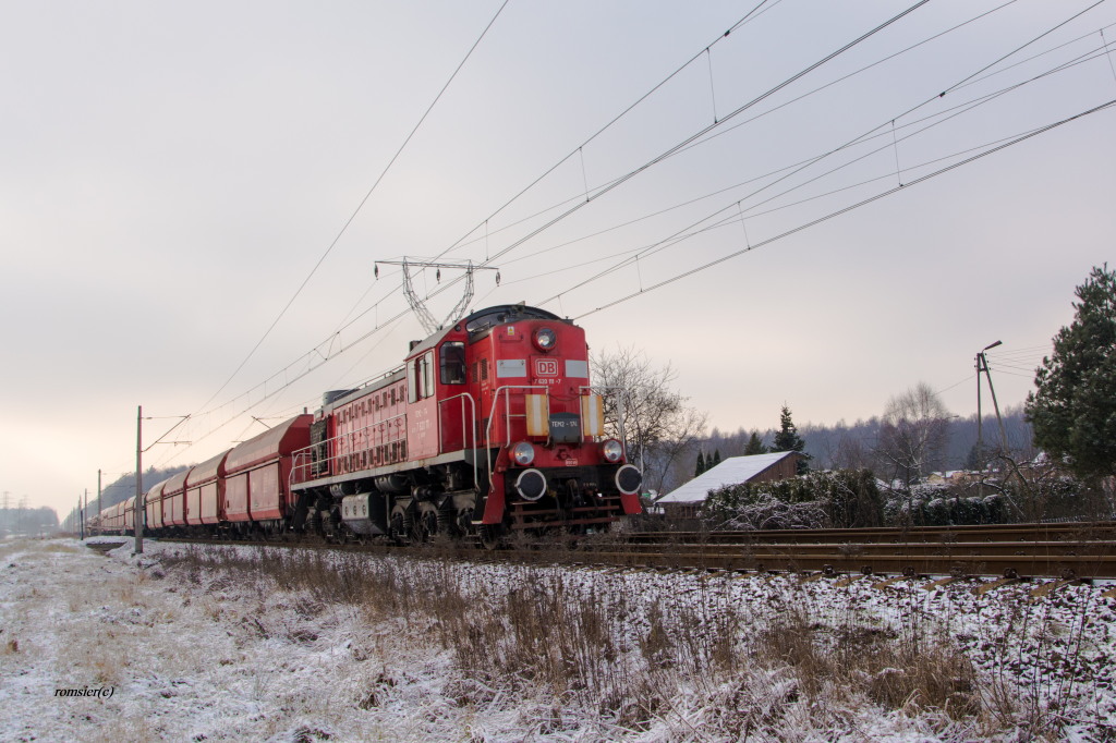 TEM2-174 der DB Schenker Rail Polen mit einem Kohlenzug bei Tychy(Tichau)am 27.12.2014.