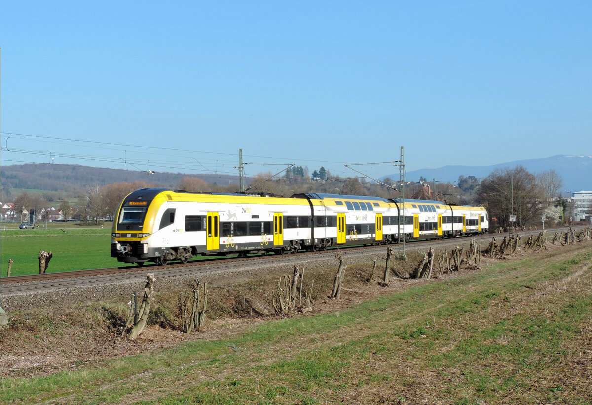 Teningen - 8. März 2024 : 1462 010 am RE 70664 (Ersatz RE 17022) von Basel Nach Offenburg.

Link zum Video : https://www.youtube.com/watch?v=Vpc521X5m6Y&t=22s