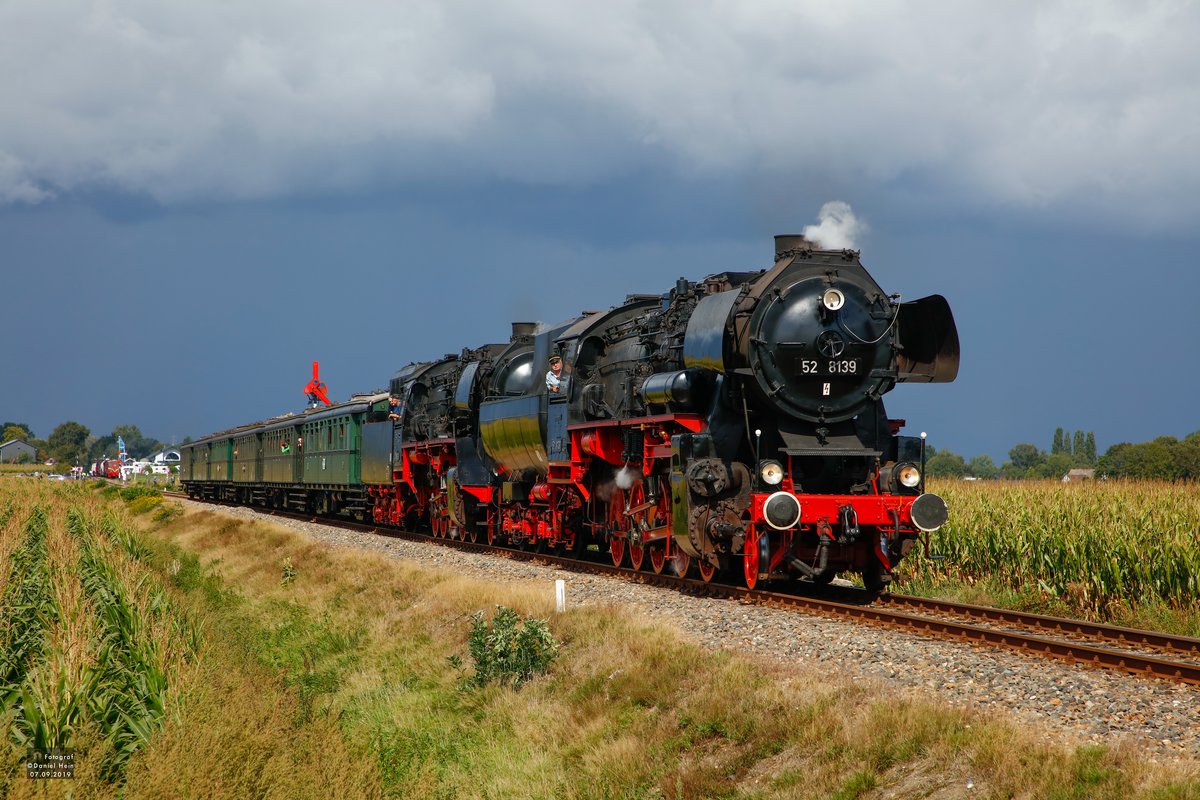 Terug naar Toen 2019: 52 8139 mit Sonderzug aus Beekbergen, am 07.09.2019.
