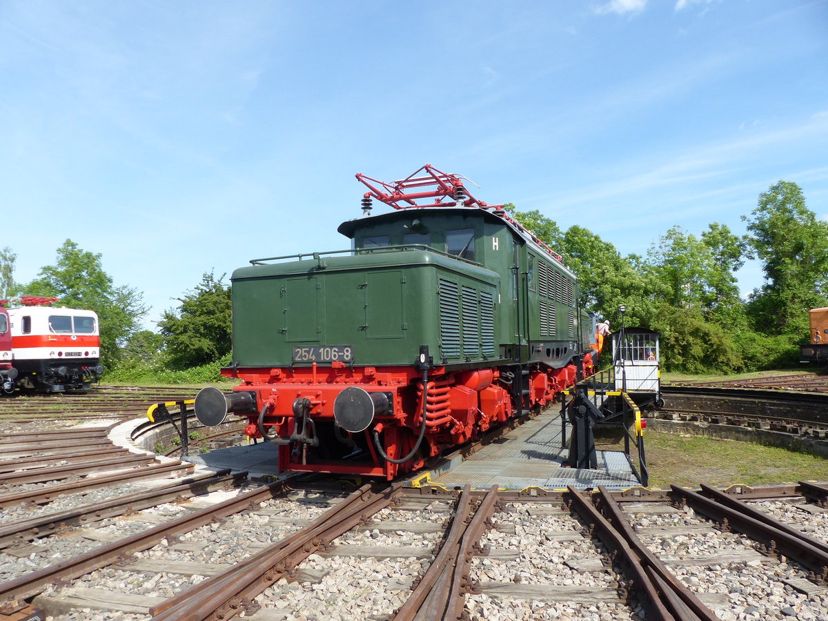TEV 254 106-8 am 01.06.2019 beim Eisenbahnfest im Eisenbahnmuseum Weimar.
