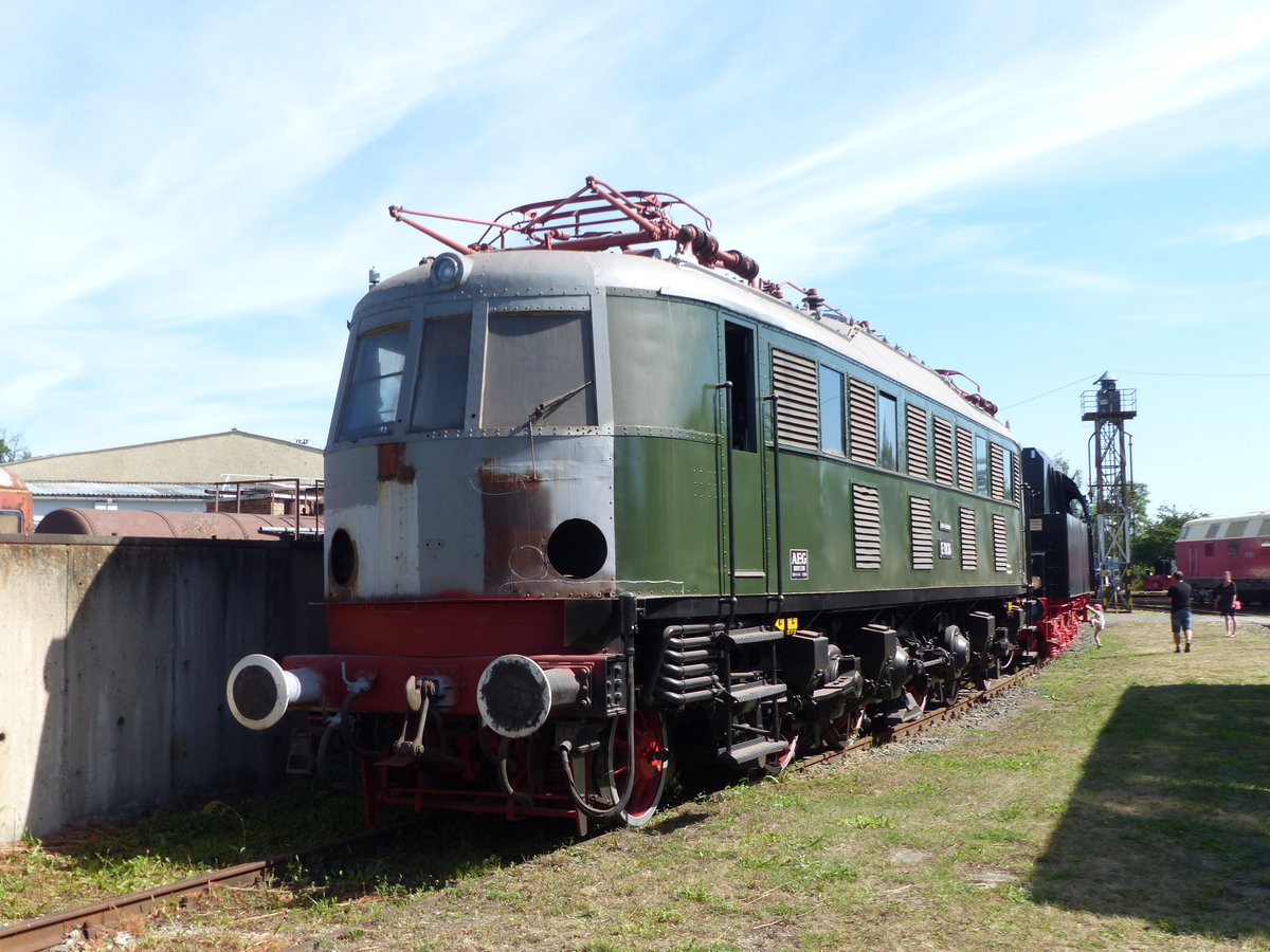 TEV E 18 24 am 01.08.2020 beim Sommerfest im Eisenbahnmuseum Weimar.