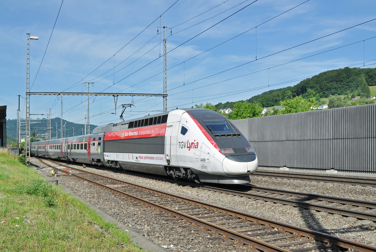 TGV 4407  Stan Wawinka  durchfährt den Bahnhof Gelterkinden. Die Aufnahme stammt vom 05.07.2017.