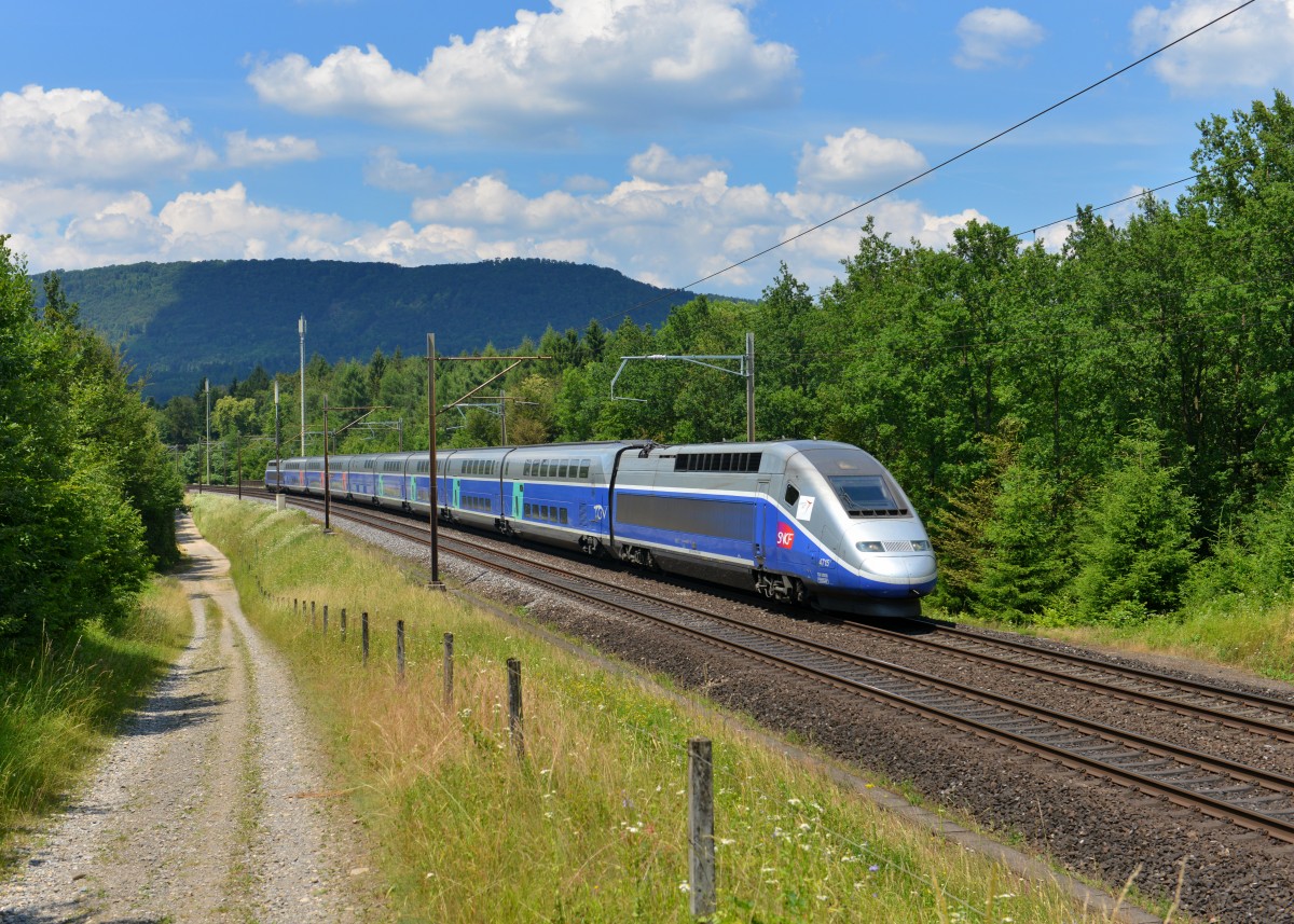 TGV 4715 nach Zürich am 18.06.2014 bei Rupperswil.