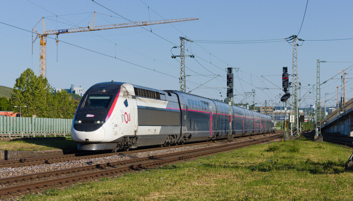 TGV 9570 Stuttgart-Straßbourg am 01.06.2021 in Stuttgart-Zuffenhausen. 