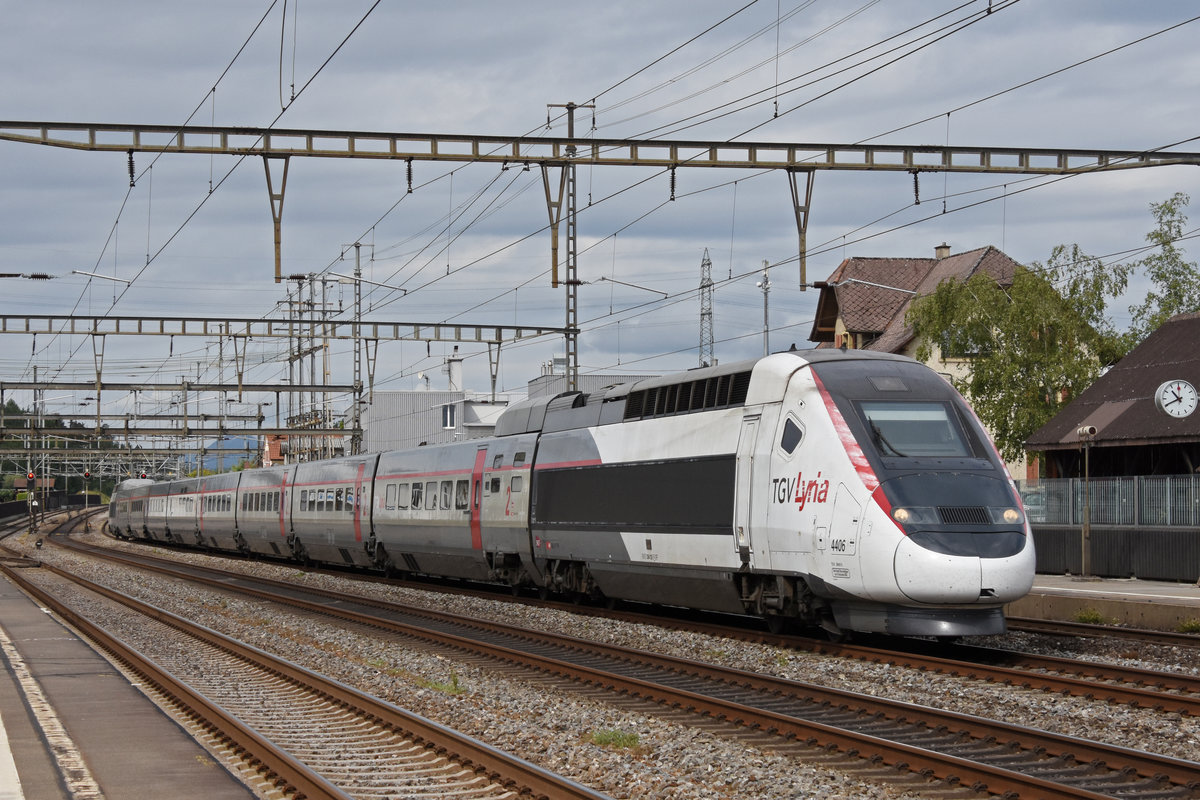 TGV Lyria 4406 durchfährt den Bahnhof Rupperswil. Die Aufnahme stammt vom 31.07.2019.