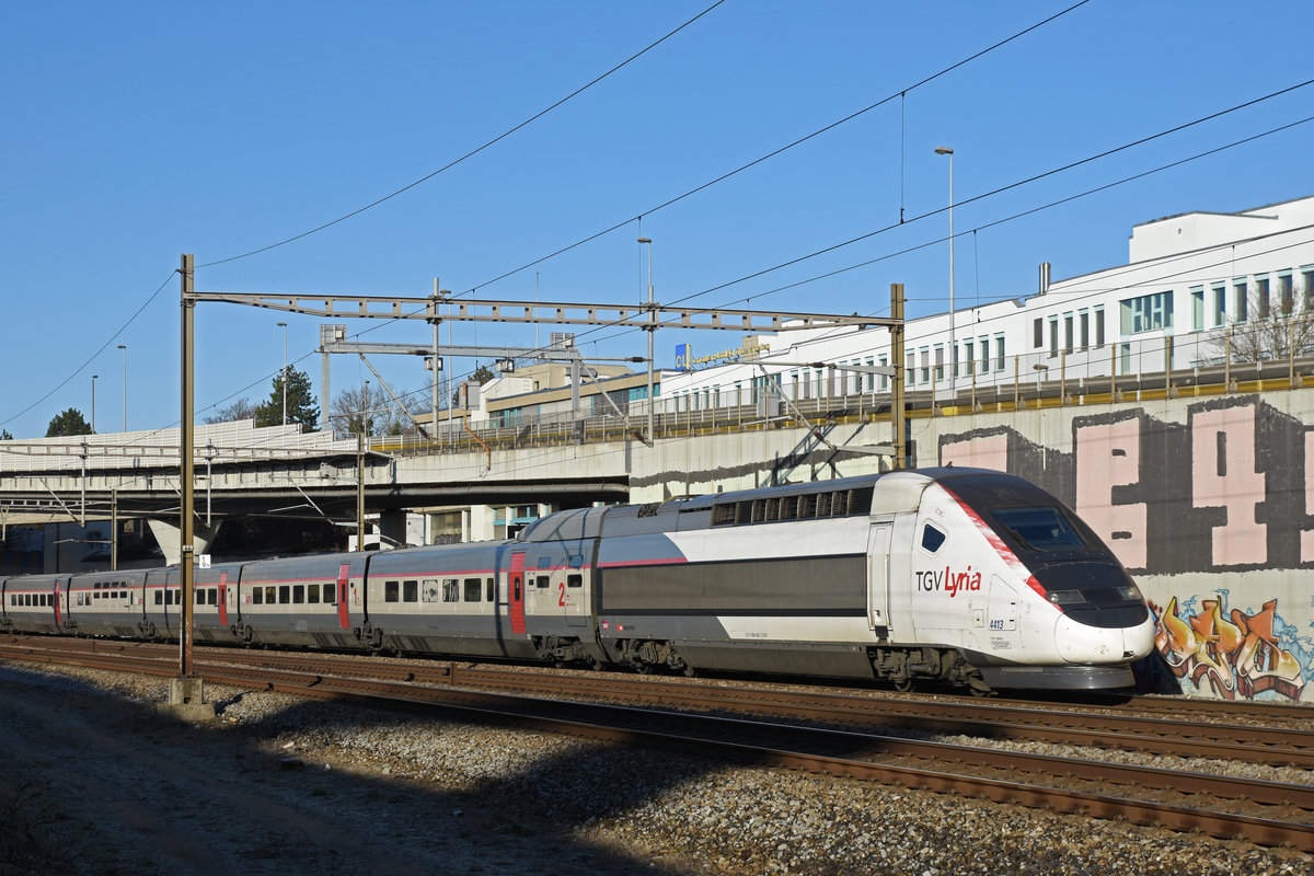 TGV Lyria 4413 fährt Richtung Bahnhof Muttenz. Die Aufnahme stammt vom 03.01.2019.