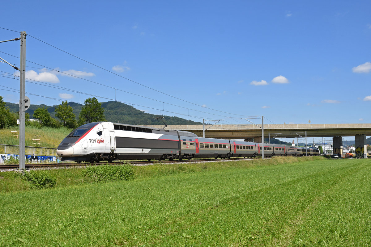 TGV Lyria 4417 fährt Richtung Bahnhof Sissach. Die Aufnahme stammt vom 19.06.2018.
