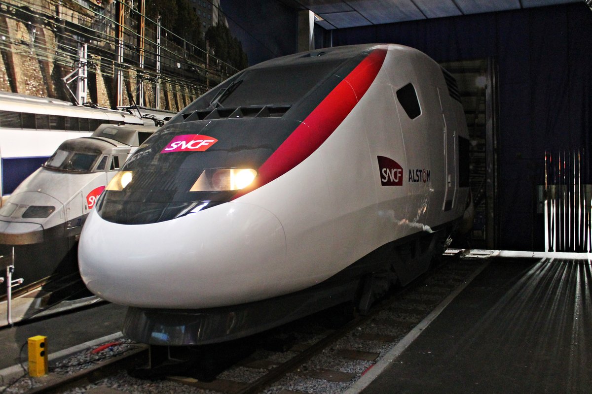 TGV Lyria  Mock up  am 07.10.2018 im Eisenbahnmuseum Cite du Train (Mulhouse). 