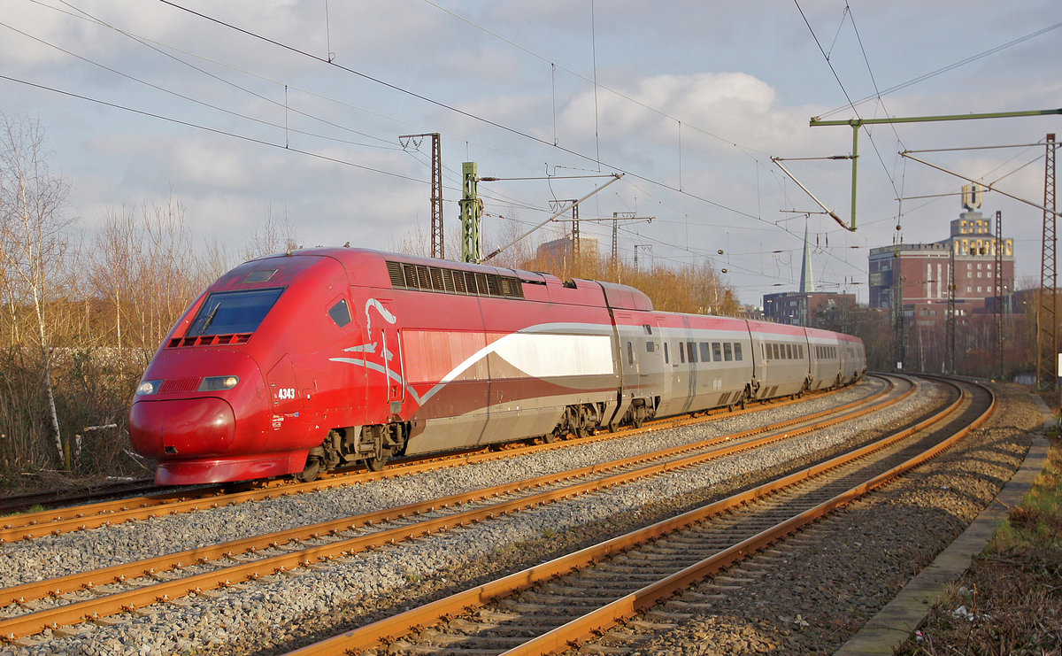 Thalys 4343 von Dortmund nach Paris am 27.01.2018
in Dortmund (im Hintergrnd der Dortmunder U-Turm).