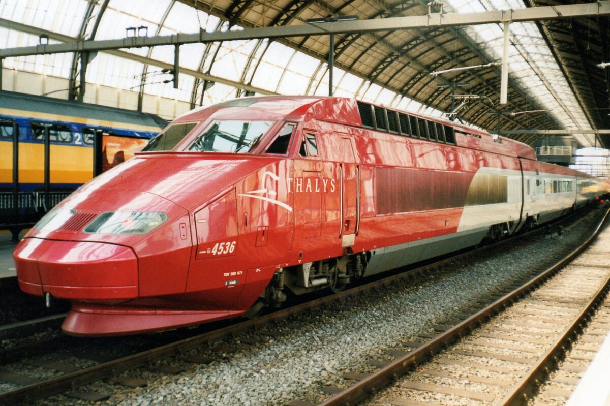 Thalys 4536 steht am 22 Juli 1998 in Den Haag HS.