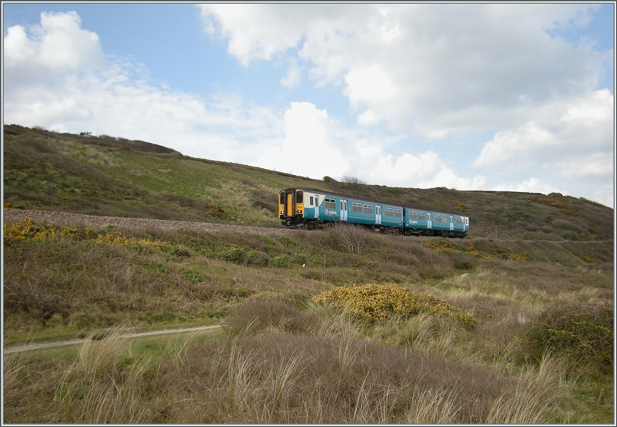 The Bay Line: Der Triebzug 150 229 zwischen Lelant und Carbis Bay.
 17. April 2008