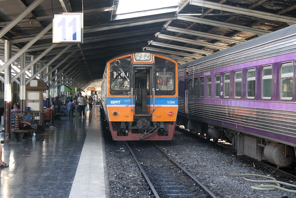 THN 1104 am 28.Mai 2013 im Bf. Hua Lamphong.