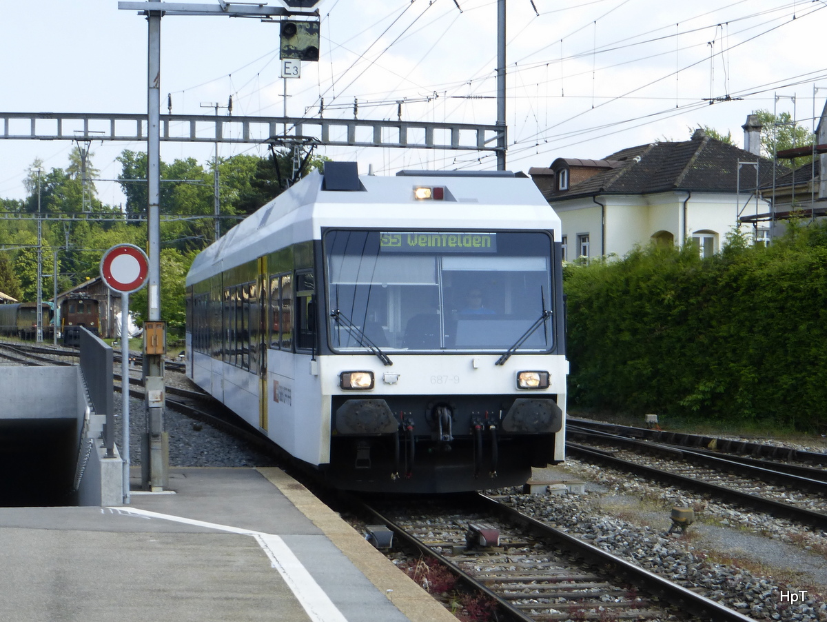 Thurbo / SBB - Triebzug RABe 2/6 526 687-9 bei der einfahrt im Bahnhof Sulgen am 27.05.2015