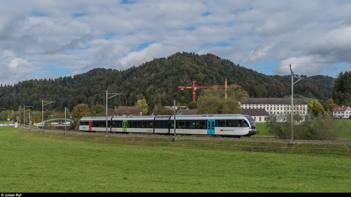 Thurbo GTW bei Juckeren (Saland) im Tösstal am 15. Oktober 2016.